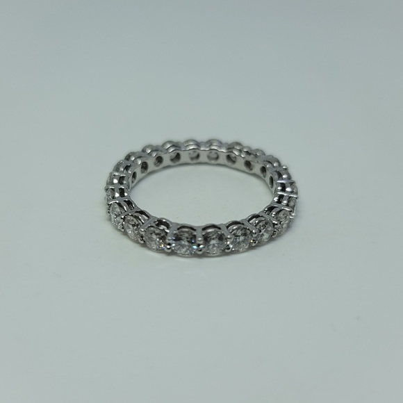 Genuine 2.00ct Diamond & Platinum Eternity Band - Picture 14 of 16